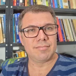 Eu quero, ao menos, tentar voar: Estrutura social e liberdade individual 2 Cristiano bodart perfil