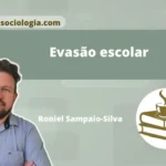 Evasão escolar no Brasil: sala de aula com carteiras vazias e jovem deixando a escola para trabalhar