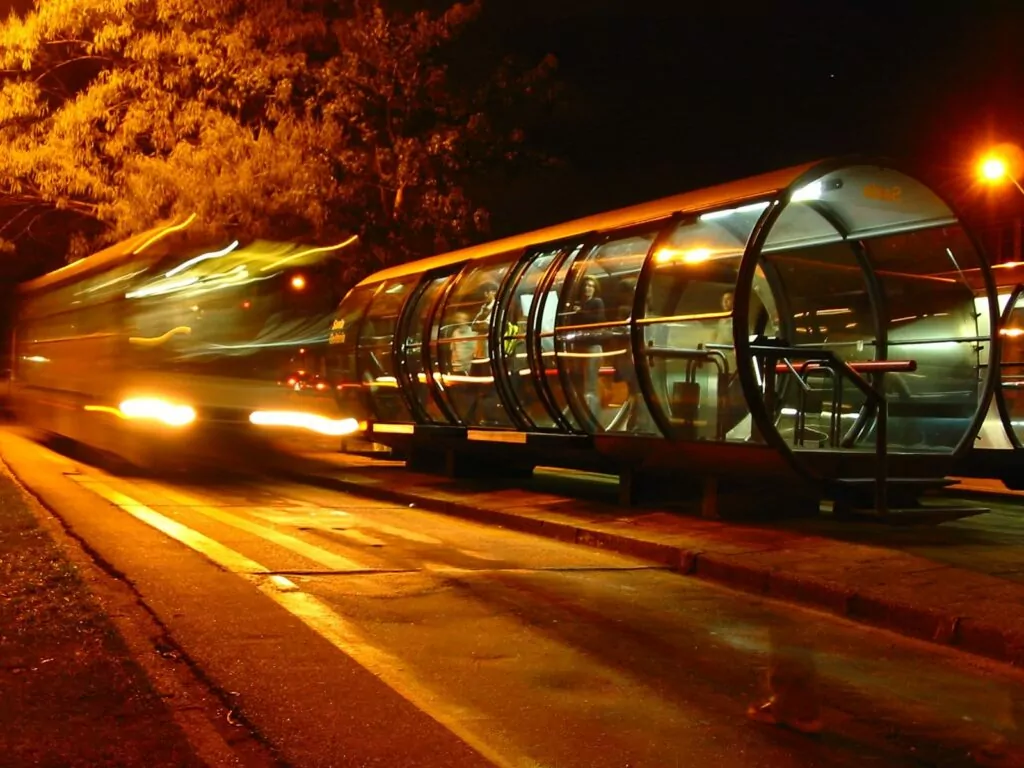 bus stop 1556460